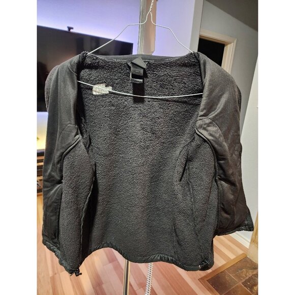 The North Face Women's Black Osito Jacket - Medium - Picture 7 of 10